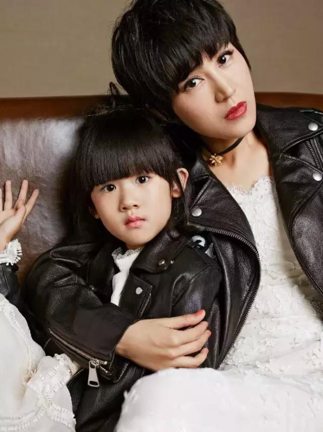 宋佳刘诗诗直筒裤,刘诗诗宋佳最爱的衬衫