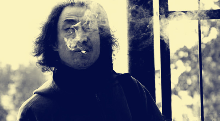 这个看起来疯癫的老头,是“摇滚鼓王”的哥哥,中国民谣界的传奇