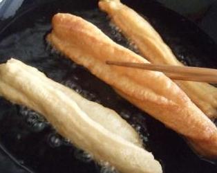 怎样做出蓬松香软油条,油条怎样才能做到蓬松酥脆