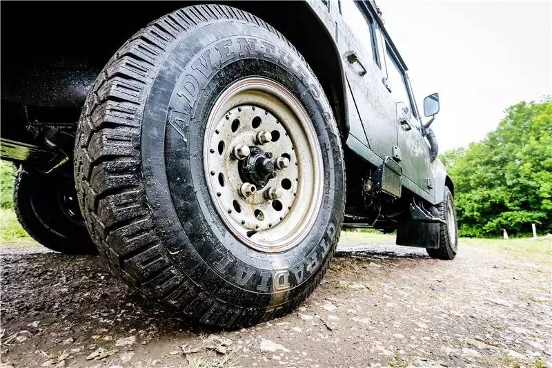 专家换了轮胎要不要做四轮定位,轮胎换个全地形at胎就会更好