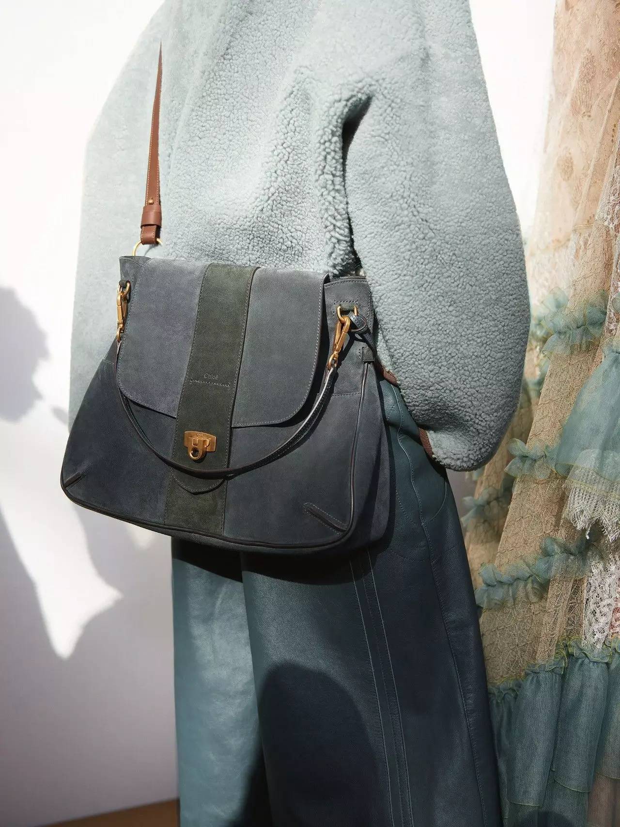 今年秋冬大牌出了哪些新包,各大牌发售新包