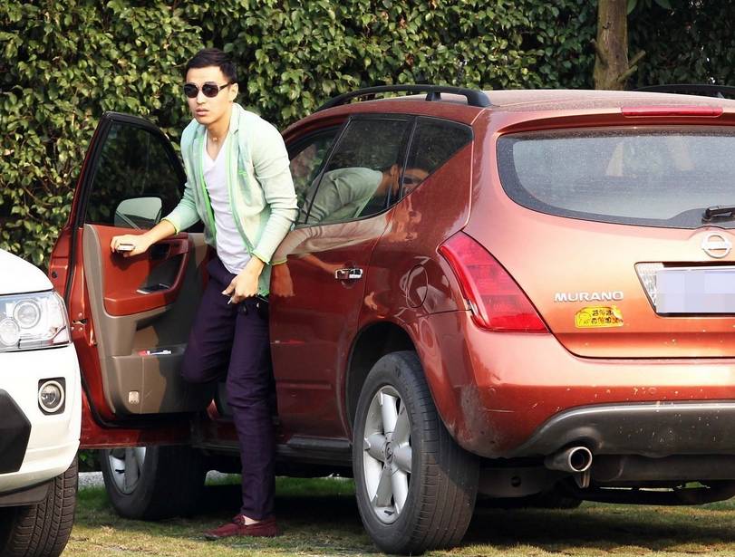 高洪波豪宅,高洪波座驾