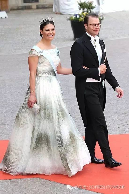 喜欢dw的肤质适合的气垫,瑞典dw手表怎么样