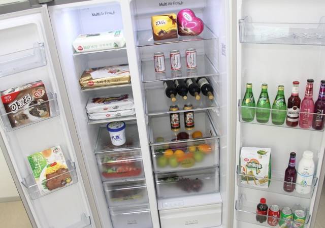 天了噜金山一女子新买了一部iPhone7后，竟然发现......