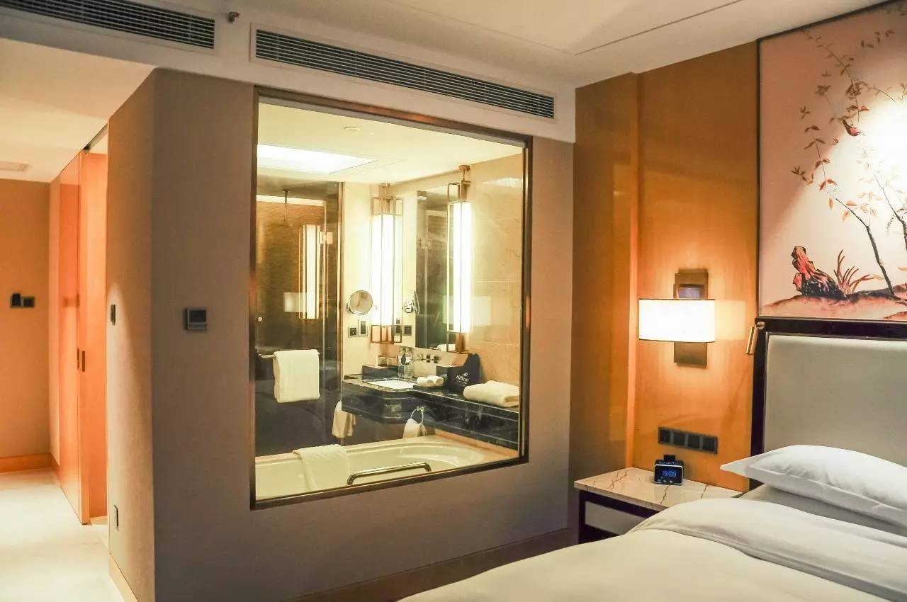 武汉世茂希尔顿酒店怎么去,武汉世茂希尔顿酒店攻略