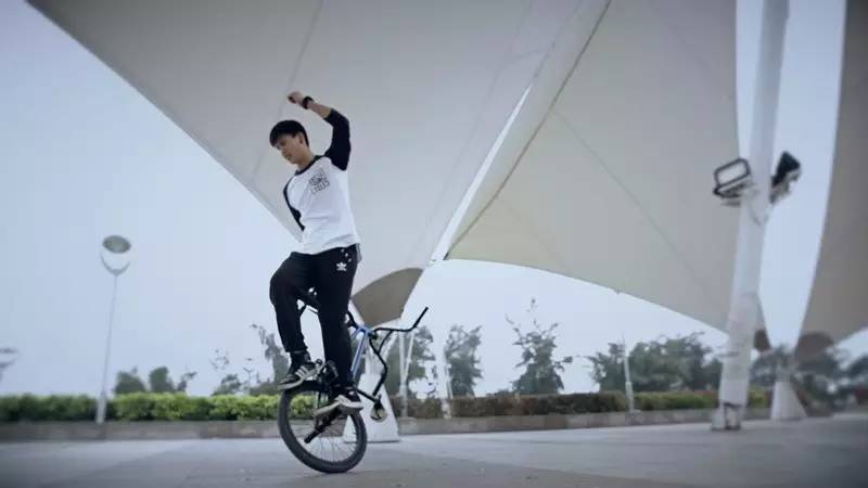 看这个南宁少年如何在街头玩成全国冠军|喜号