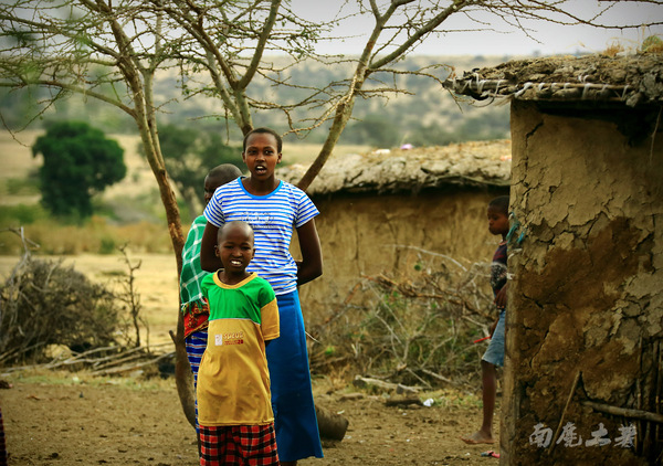爱玩漂浮的马赛人