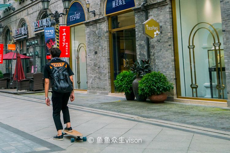 世界上最长的商业街在哪里,世界上最长步行街是哪个国家