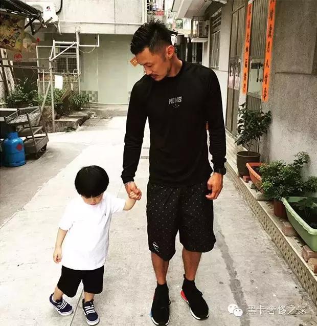 余文乐丨玩车玩表还超爱晒鞋这样的老公请给我来一打