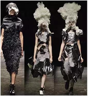 时日谈丨不仅仅是小红心川久保玲的解构主义风格探析