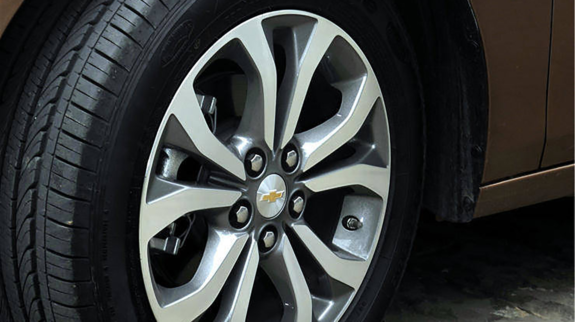 雪佛兰科沃兹2021款试驾1.0落地价,沉浸式体验雪佛兰科沃兹2019款