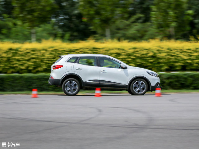 不看颜值靠性能的车,16年雷诺科雷嘉四驱评测