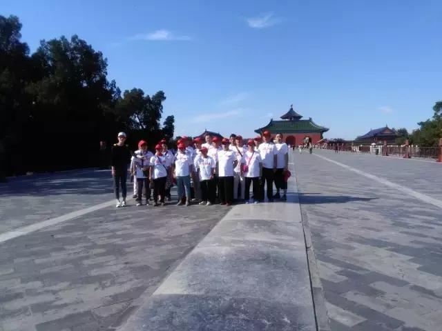 鎾囦笅涓変釜瀛╁瓙濡诲瓙涓嶈緸鑰屽埆,鎾囦笅涓変釜瀛╁瓙姣嶄翰涓嶈緸鑰屽埆鍚庣画