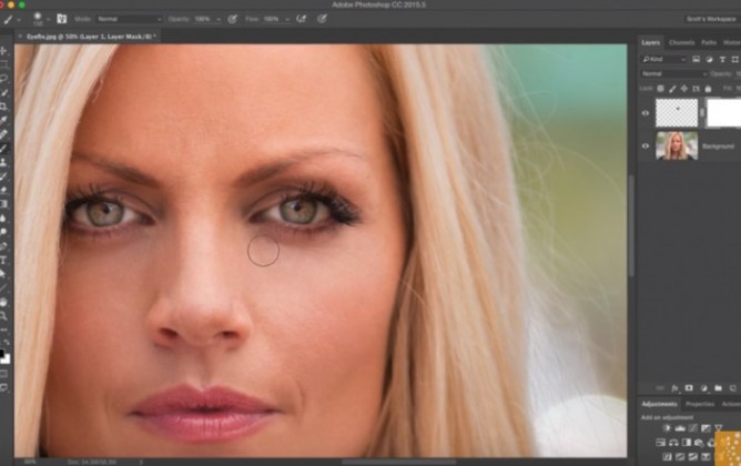 ps怎么修眼白偏色,ps修复眼睛大小眼