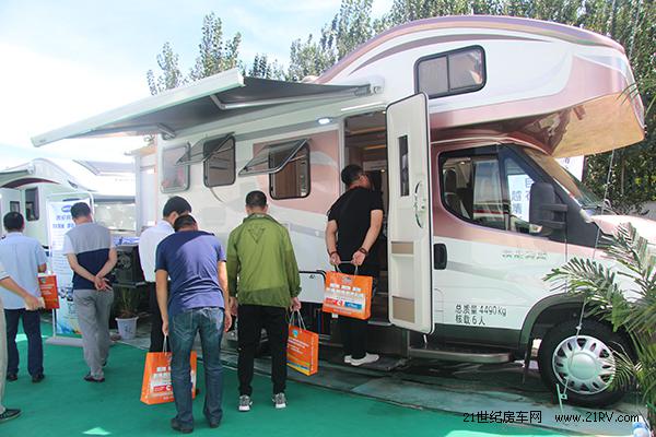 2018款凯伦宾威c型房车,凯伦宾威房车怎么选