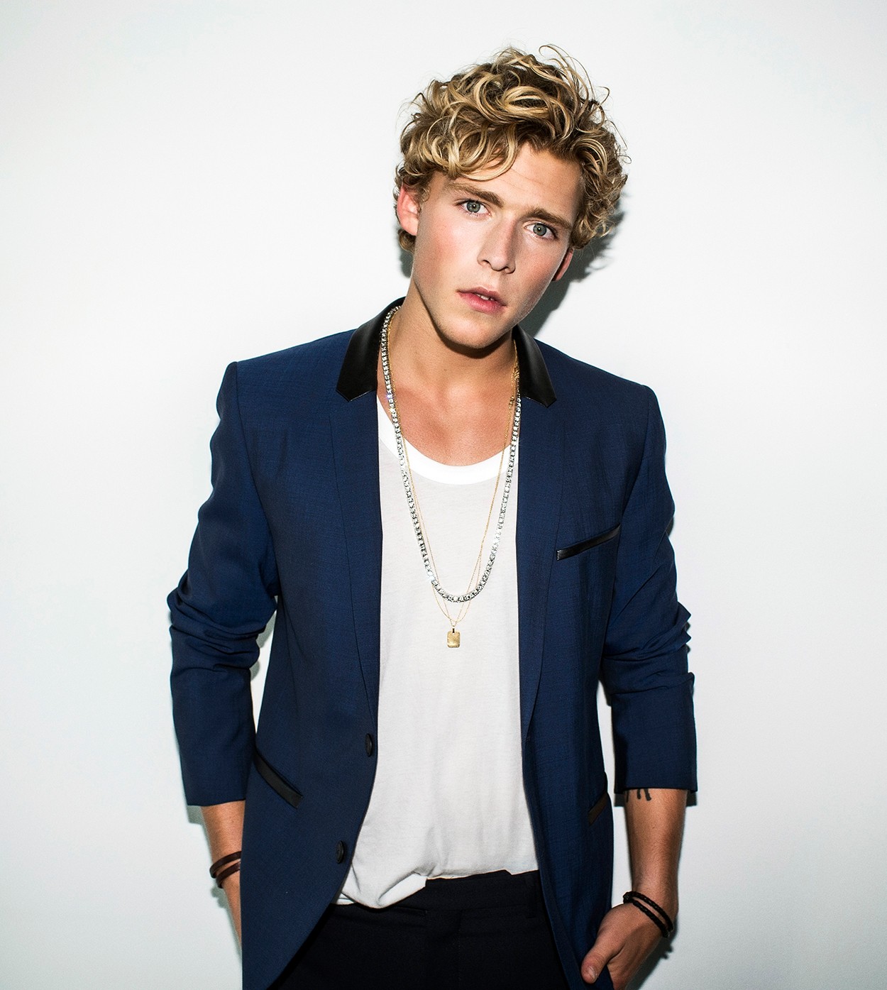 涓归害鐜嬪瓙閲戝彂,涓归害鐜嬪瓙涓庨噾鍙戠ⅶ鐪肩殑濂冲瓙