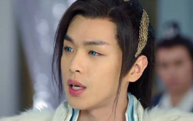 天惹噜姑娘们的混血妆已经登峰造极到这种地步了!