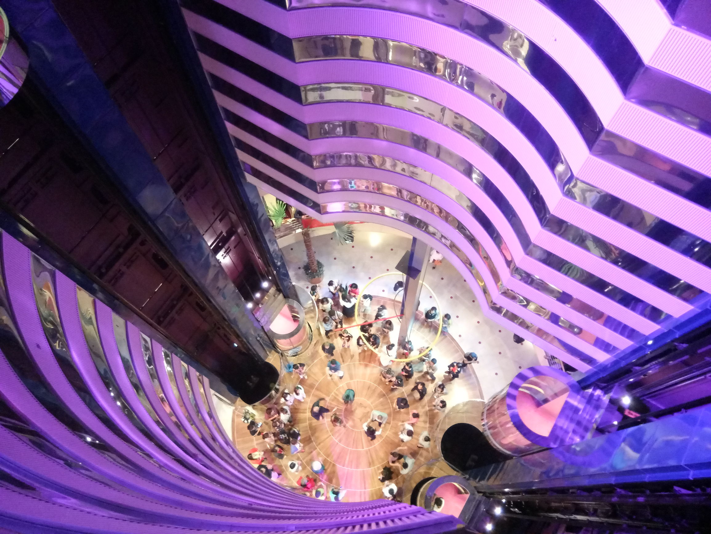 广州嘉华旅游,火爆至极