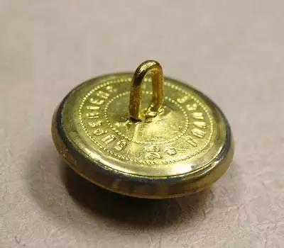 老房子里收藏有100万颗纽及巧手妈妈家族三代人缝缝补补的故事