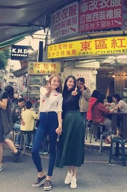 x宝明星同款好看吗,凯特王妃同款粉色包包