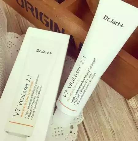 15款毁灭痘印的护肤品送给你!向痘印say拜拜!