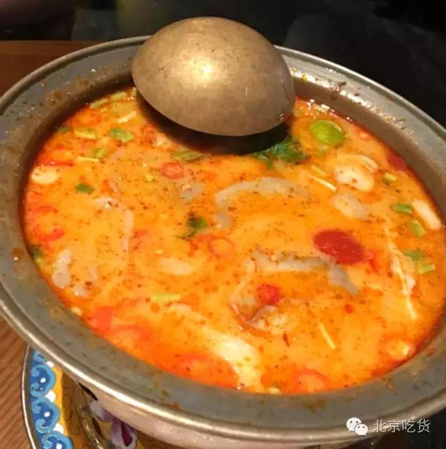 开豪车到处吃饭,开豪车苍蝇馆子