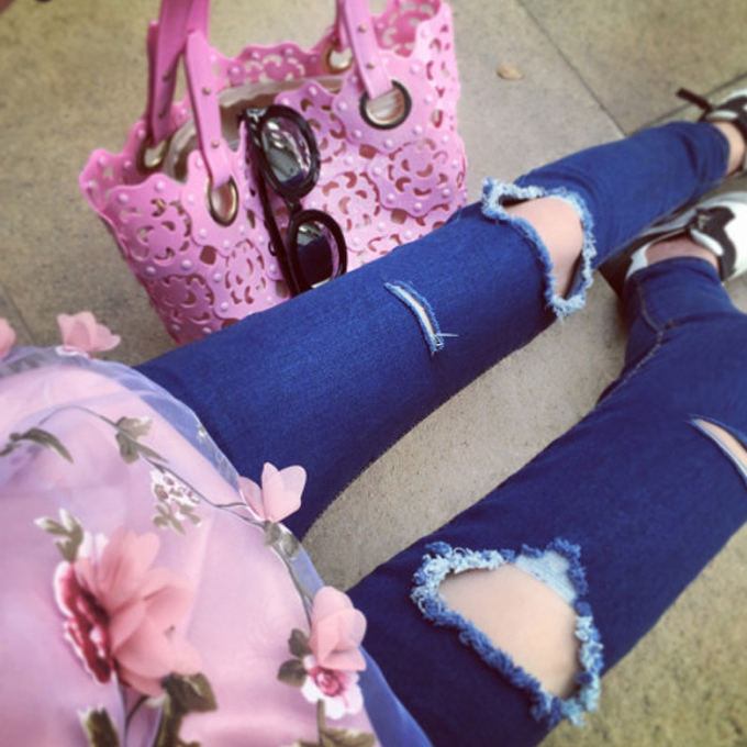 老妈，我这裤子上的破洞是潮流不要给我补起来