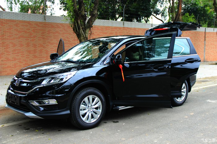 本田crv2016经典款详细配置图表,16年本田crv2.0两驱还值得买吗