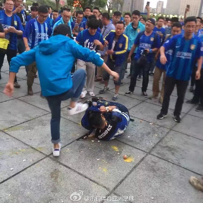 苏宁申花球迷高喊,苏宁对申花球迷