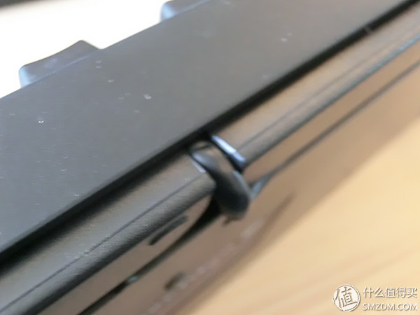 国产轴请继续努力!曜越TteSPORTS波塞冬ZRGB背光机械键盘评测