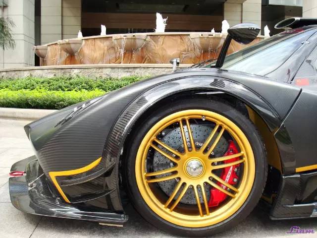 全球唯一上牌的帕加尼ZondaR惊现广东，价值4000万