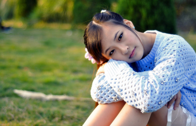 老公出差让婆婆照顾我,老公在外面经常约女人出去玩