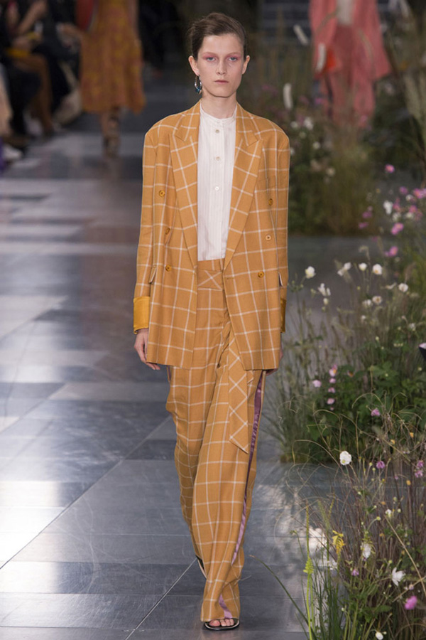 让PaulSmith七彩条纹包成为你肩头的整个春天