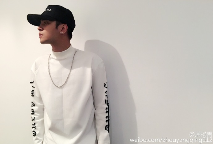 罗志祥周扬青夜店衣服,罗志祥女朋友周扬青爆料