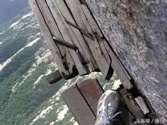 华山长空栈道腿软集锦,华山最刺激的台阶