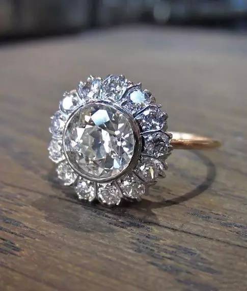 褰㈠鐝犲疂楂樼骇鎰熺殑鏂囨,褰㈠鐝犲疂棰滆壊鏂囨