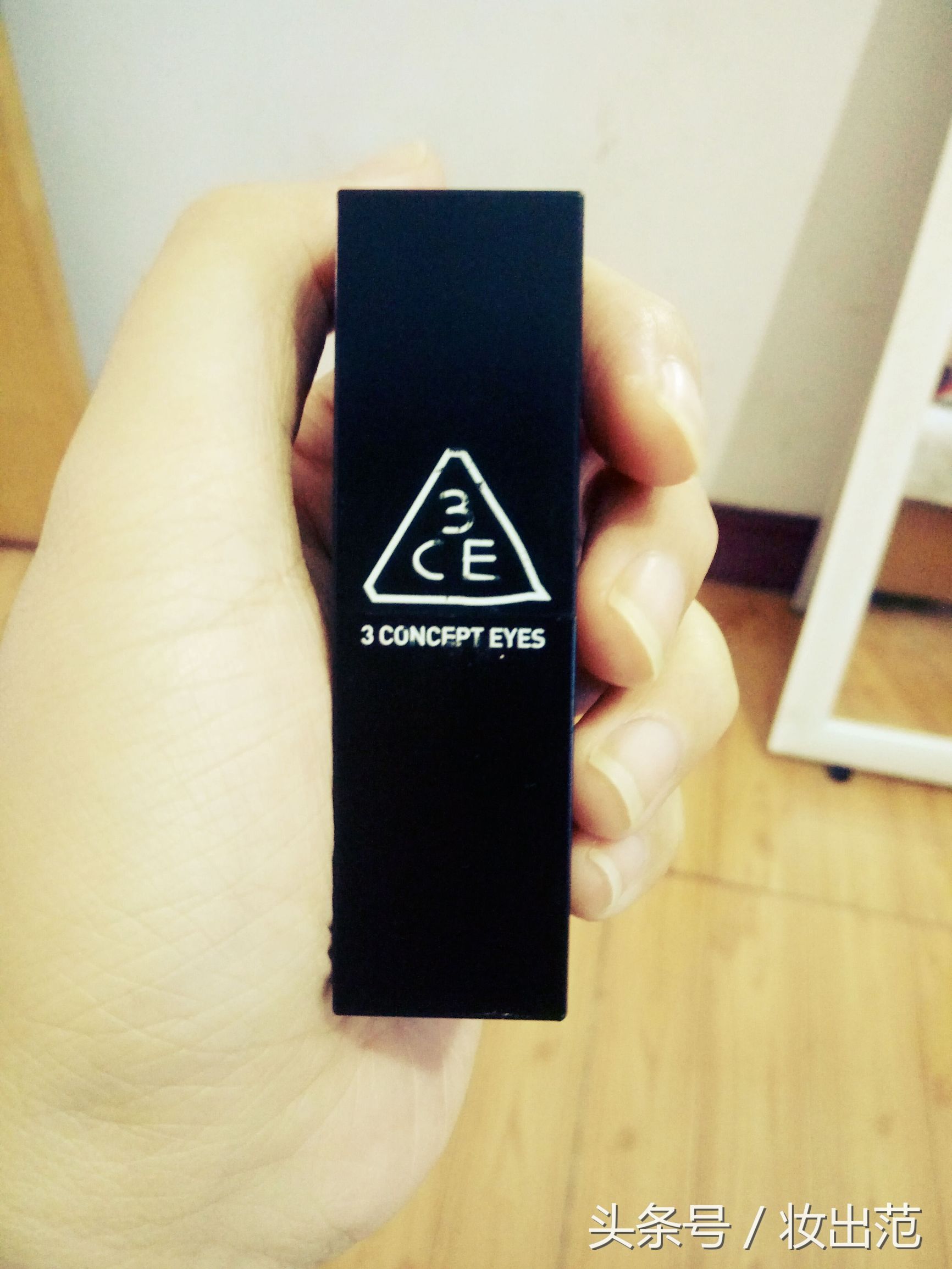 面试妆容简单干练,适合面试的职业妆容打扮和发型