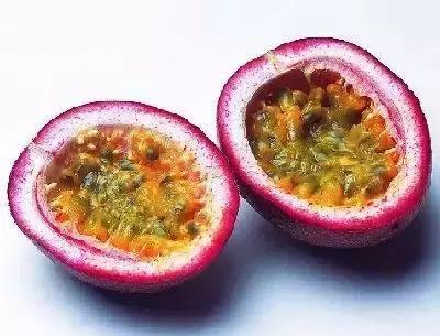 吃百香果会胖吗,青百香果能吃吗