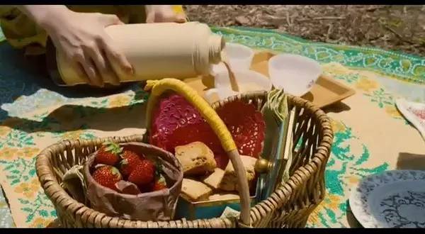 国庆假期无聊看什么电影,国庆假期贵的美食推荐