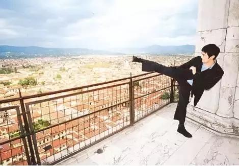 周星驰是不是喜剧之王,周星驰是功夫之王还是喜剧之王