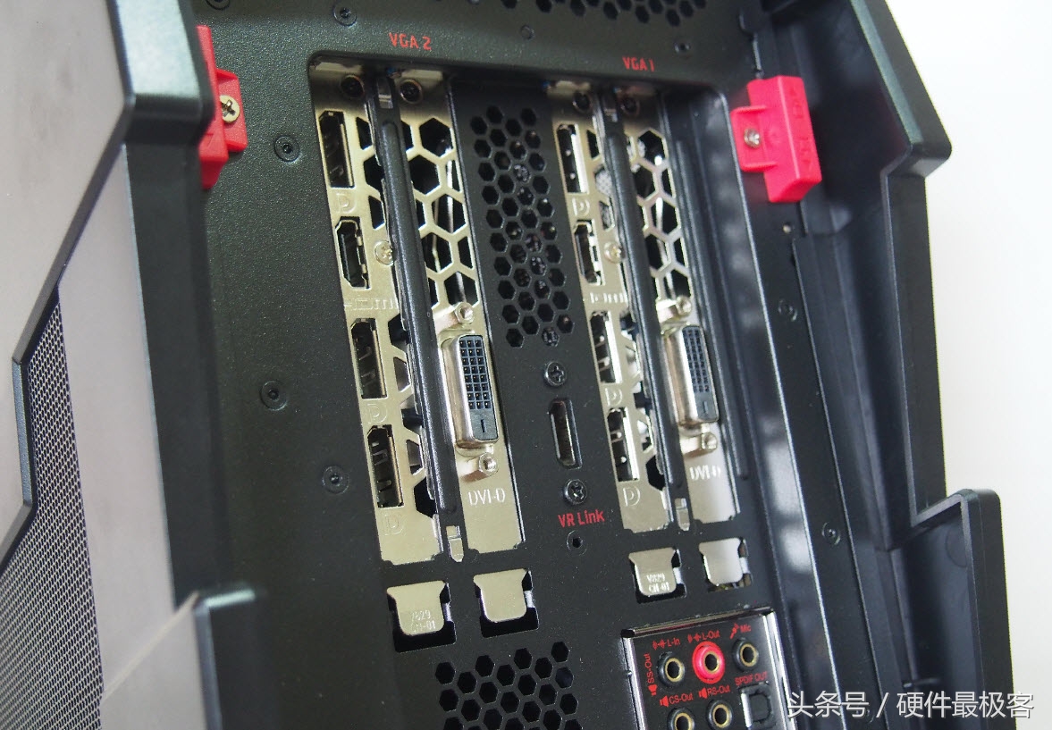 它确实是个大块头，玩游戏用它错不了！