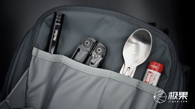 最牛的户外战术背包,好看又实用的军品背包