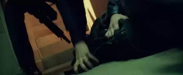 战术美学|《疾速追杀》的“枪械世界”