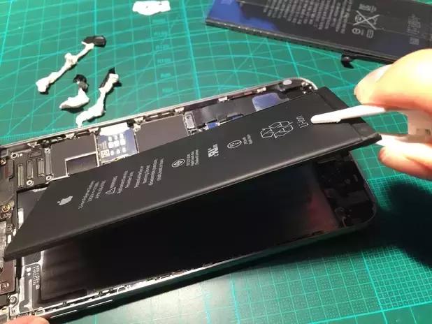 给苹果6s换4000毫安电池,iphone6plus更换电池
