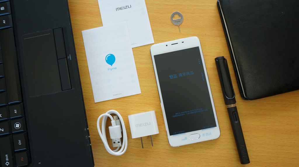 魅蓝手机u10,魅蓝u10白色