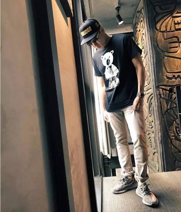 最近又有那么一双神鞋,你抽中了等于赚了一个月的工资