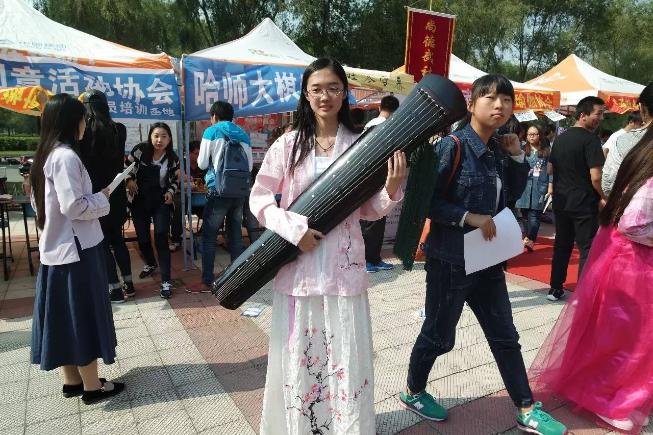 社团纳新时的小活动,社团纳新圆满成功