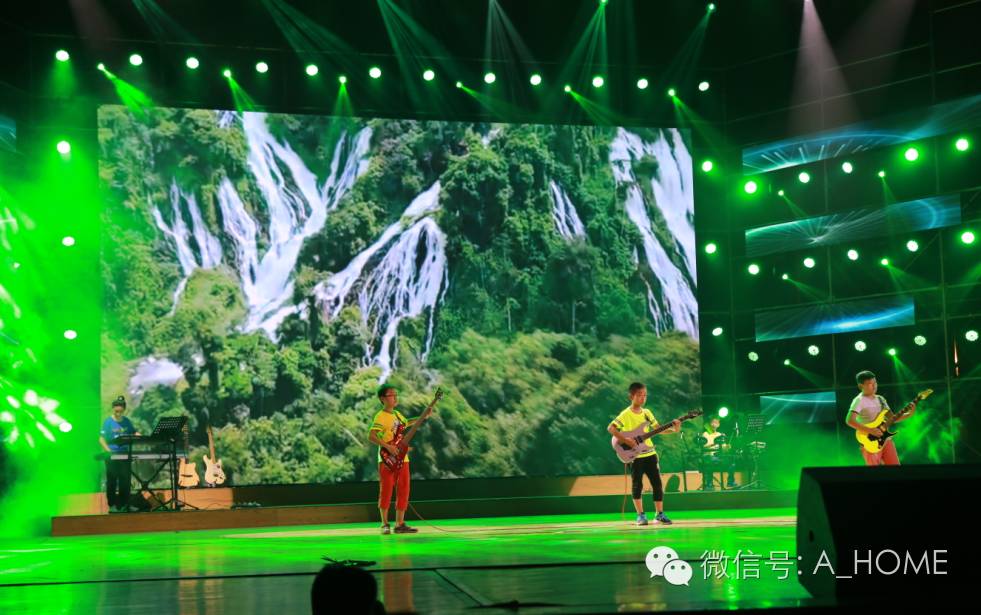 校庆|一个艺校与一座城市的倾城之恋