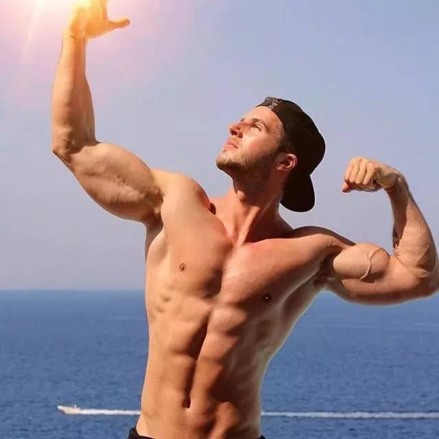 肌酸为什么叫增肌神器,增肌补剂一定要喝肌酸吗