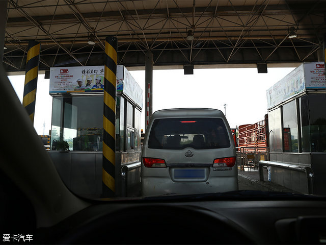 长安悦翔v7的油耗,长安悦翔v72016款1.0t